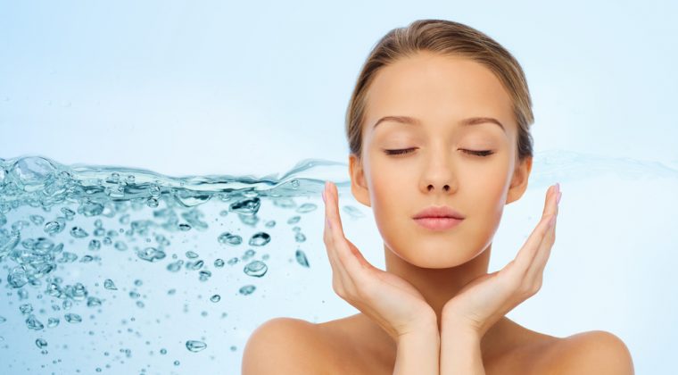 Algunos consejos sobre la importancia de la hidratación de la piel en verano